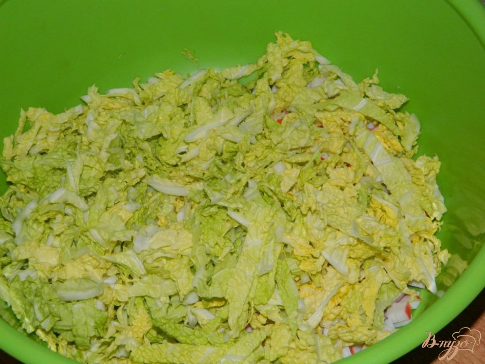 Салат с кукурузой и пекинской капустой Салат с кукурузой и пекинской капустой