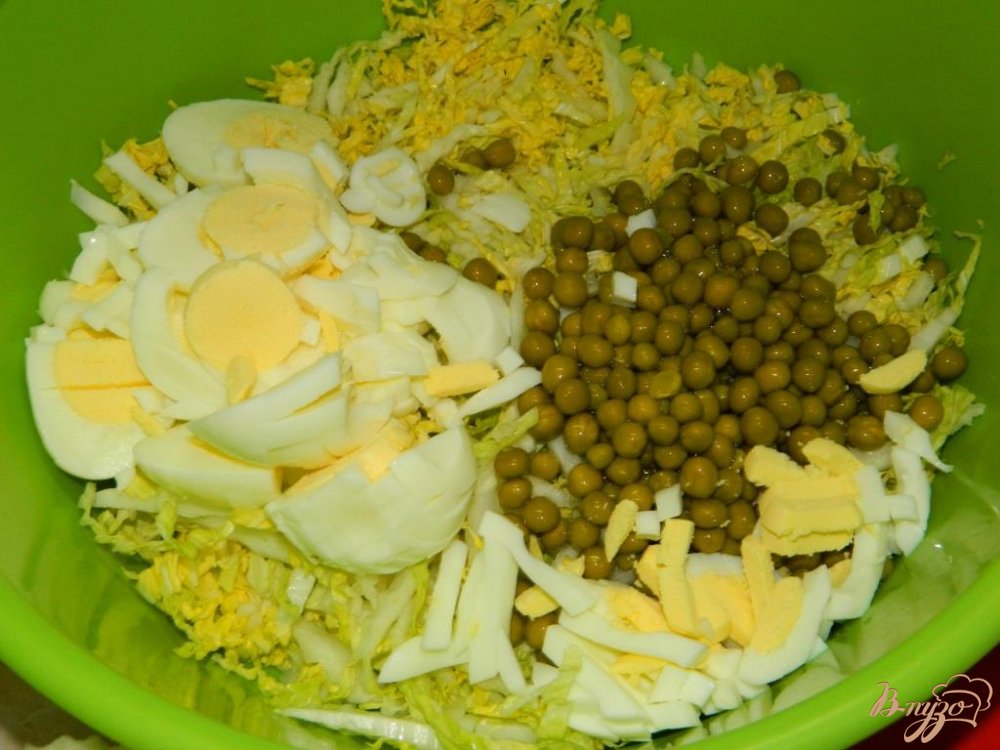 Салат из пекинской капусты с горошком Салат из пекинской капусты с горошком
