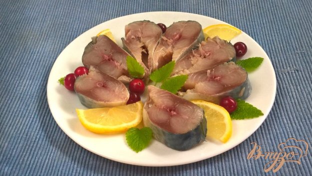 фото рецепта: Скумбрия маринованная с черносливом
