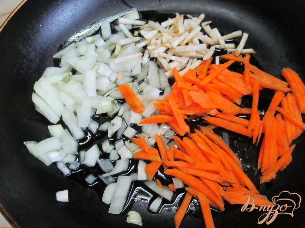 Куриный суп с домашней лапшой Куриный суп с домашней лапшой