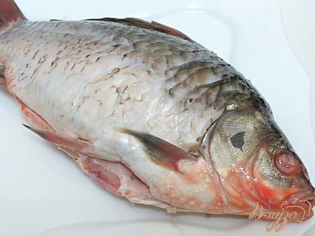 Карась с чесноком, жареный Карась с чесноком, жареный