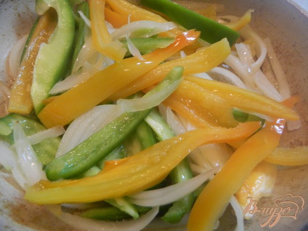 Теплый салат со стручковой фасолью и свиными ребрами Теплый салат со стручковой фасолью и свиными ребрами