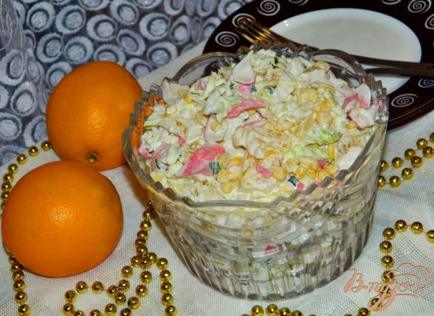 фото рецепта: Салат с пекинской капустой, кукурузой и апельсином