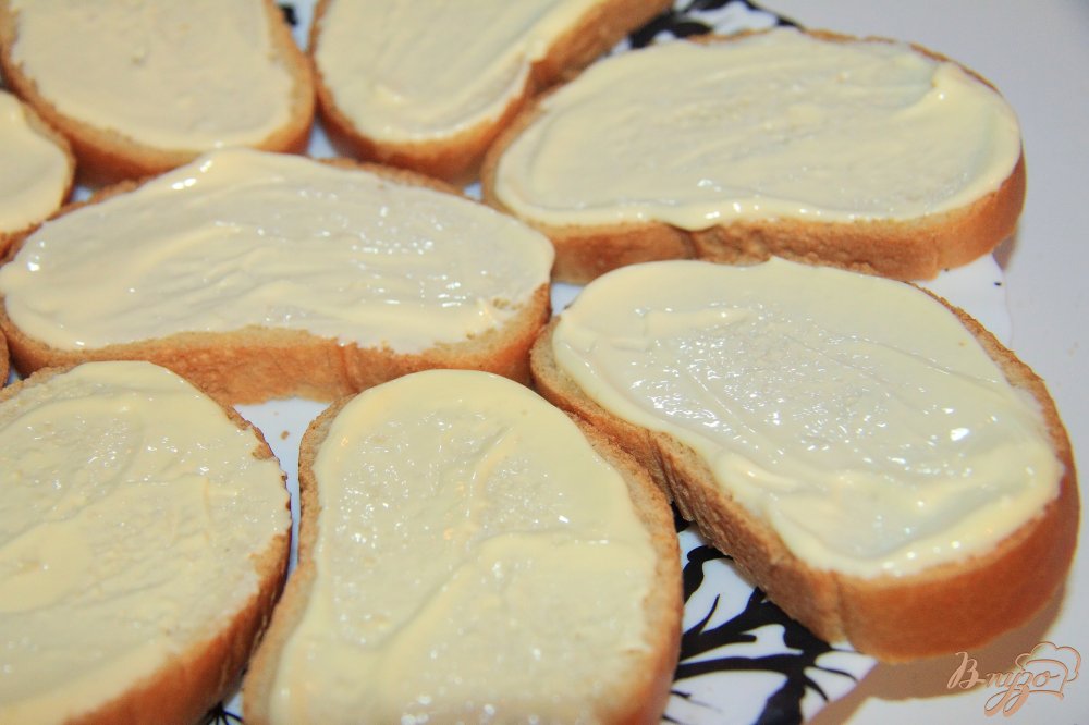 Закусочные бутерброды с морковью по-корейски Закусочные бутерброды с морковью по-корейски