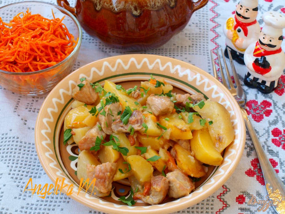 рецепт мясо свинина в духовке в горшочке в духовке