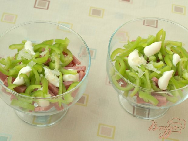 Салат с ветчиной, овощами и сыром Салат с ветчиной, овощами и сыром