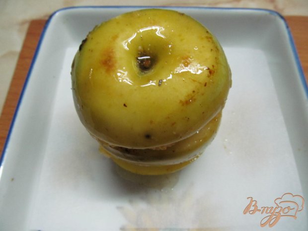 Десерт из яблока с сыром моцарелла