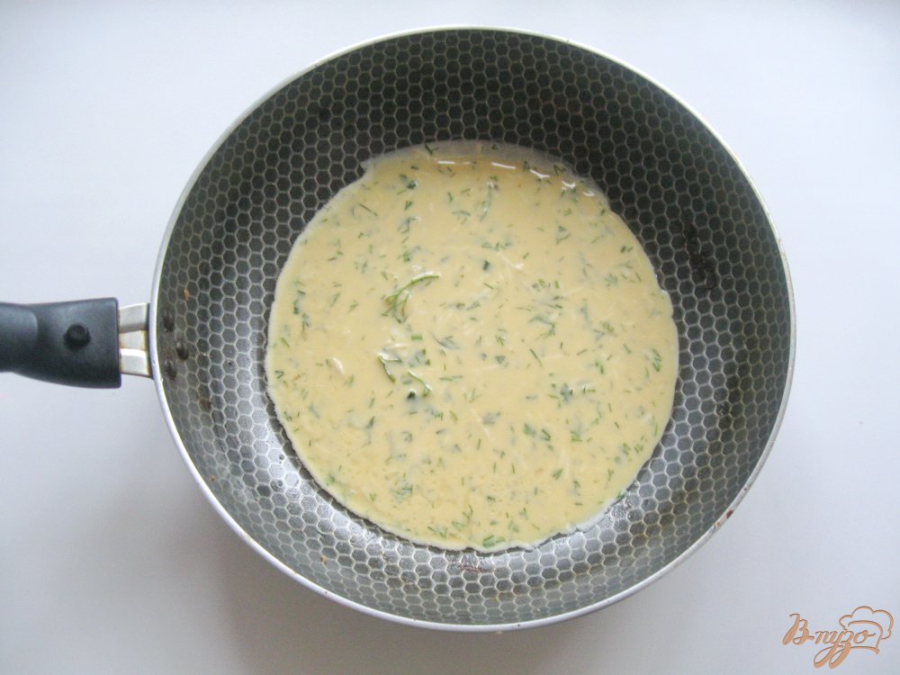 Закуска из омлета с красной икрой Закуска из омлета с красной икрой