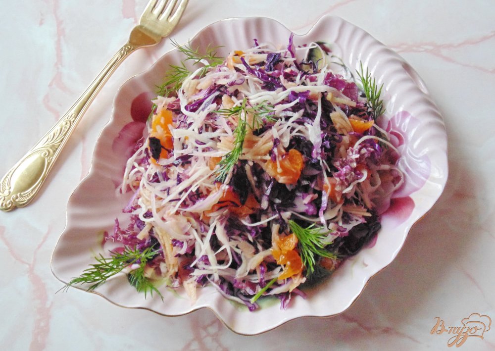Салат капустный микс с яблоками и мандаринами Салат капустный микс с яблоками и мандаринами