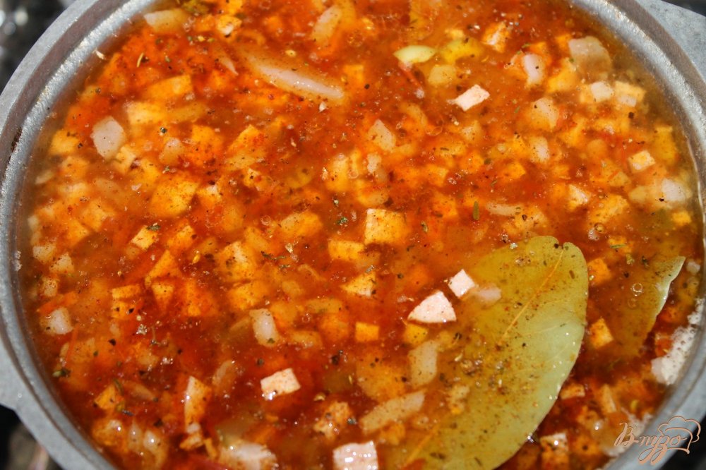 Фото приготовление рецепта: Солянка из четырех видов мяса шаг №5