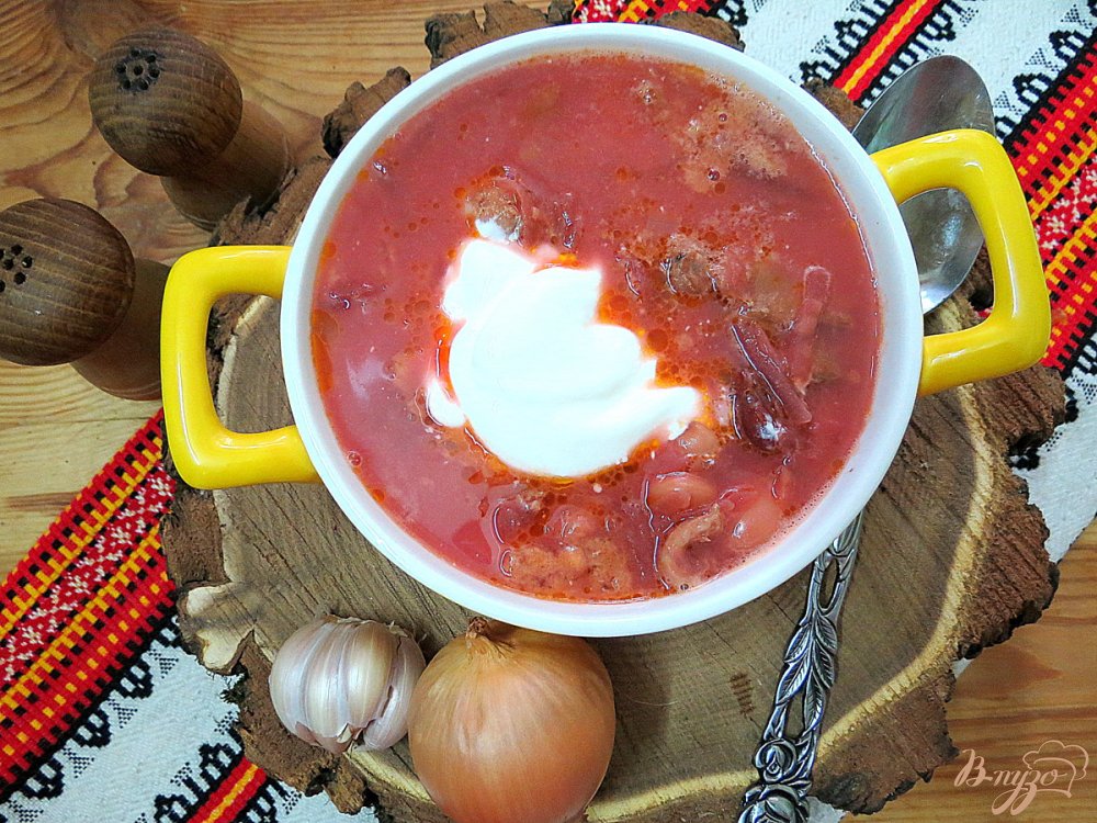 Борщ на мясном бульоне с фасолью, без картофеля Борщ на мясном бульоне с фасолью, без картофеля
