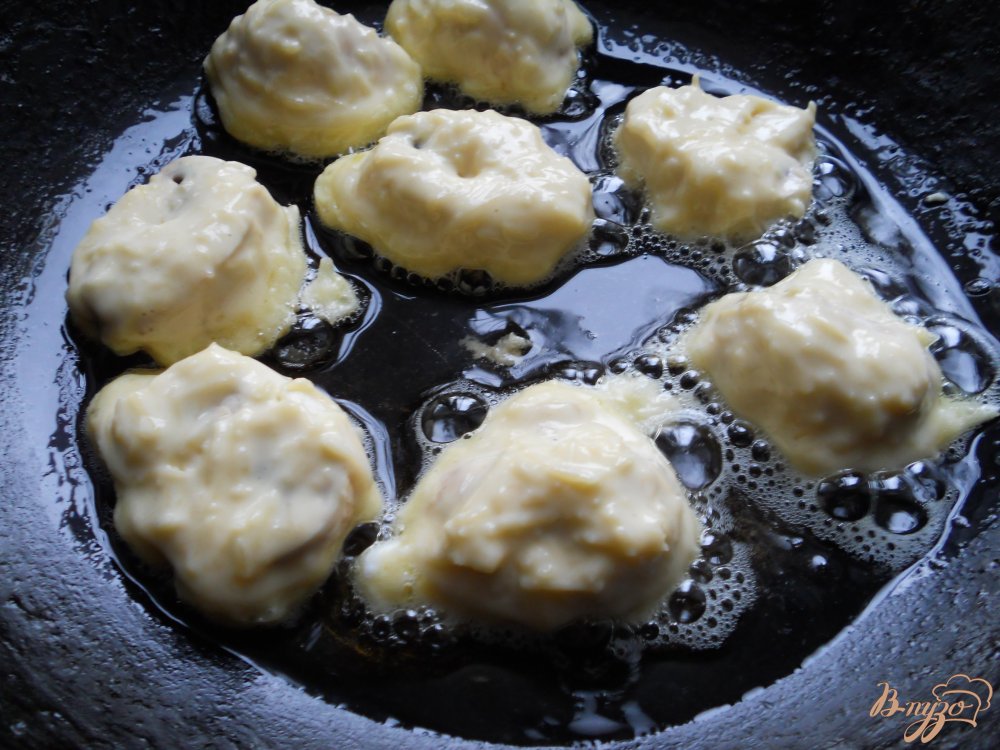 Фото приготовление рецепта: Шампиньоны в сырном кляре шаг №6