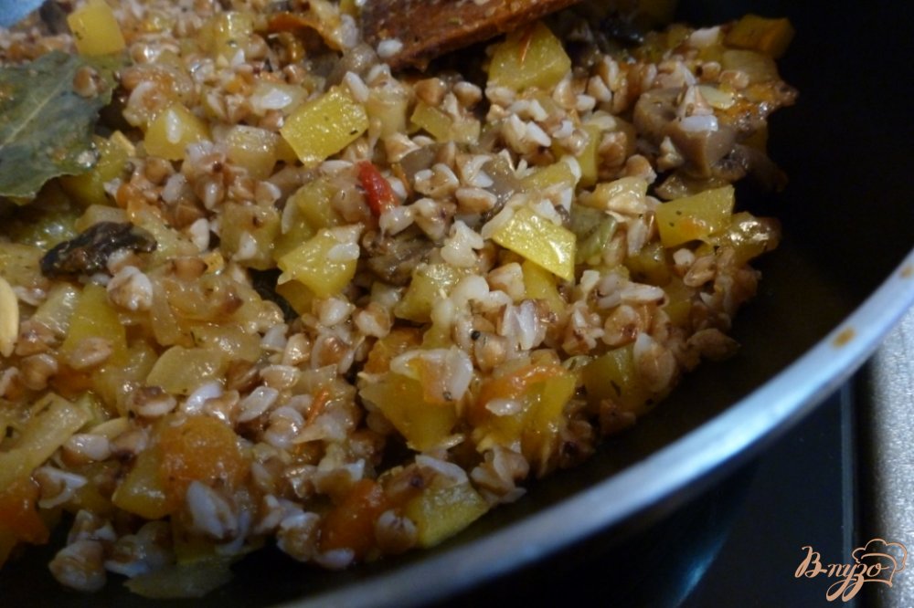 Гречневая каша с овощами Гречневая каша с овощами
