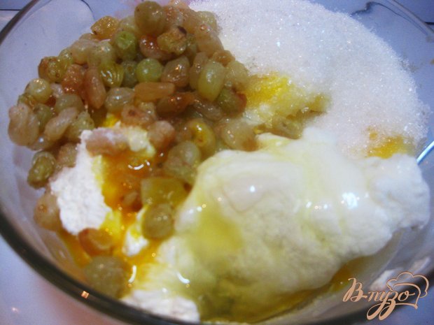 Сырники с изюмом Сырники с изюмом