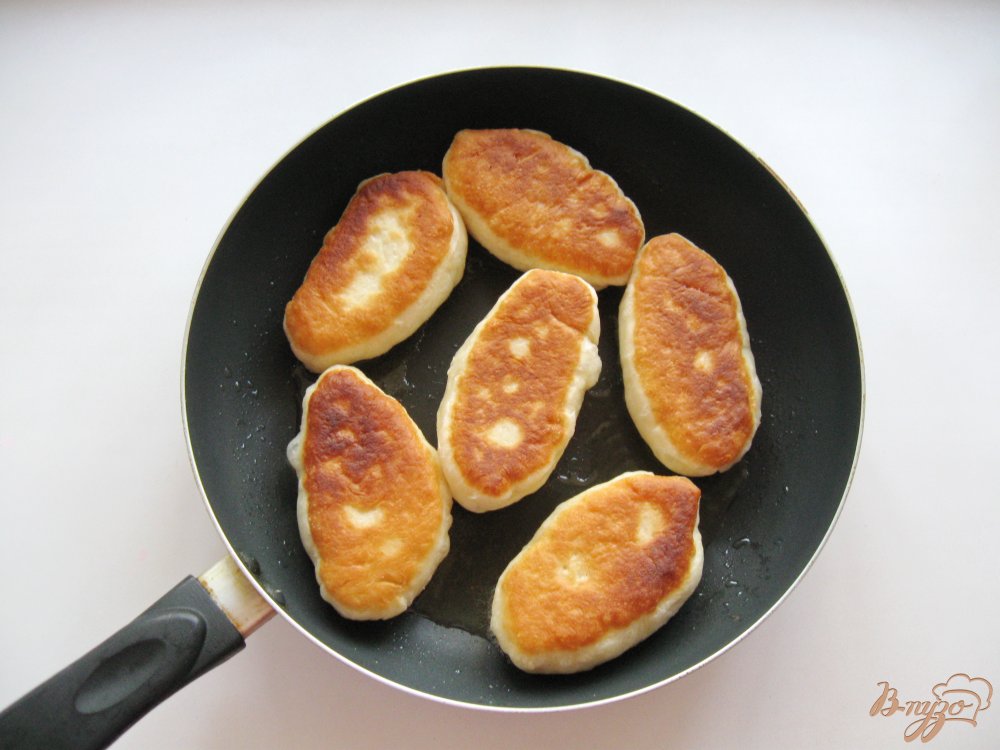 Жареные пирожки с горохом Жареные пирожки с горохом