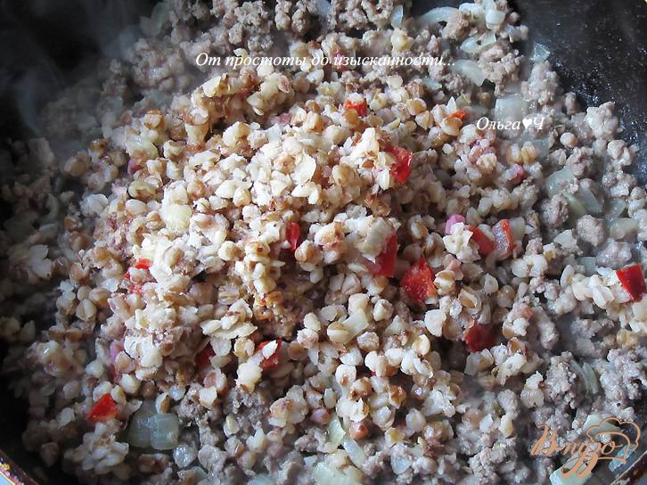 Фото приготовление рецепта: Перцы, фаршированные мясом и гречкой шаг №2