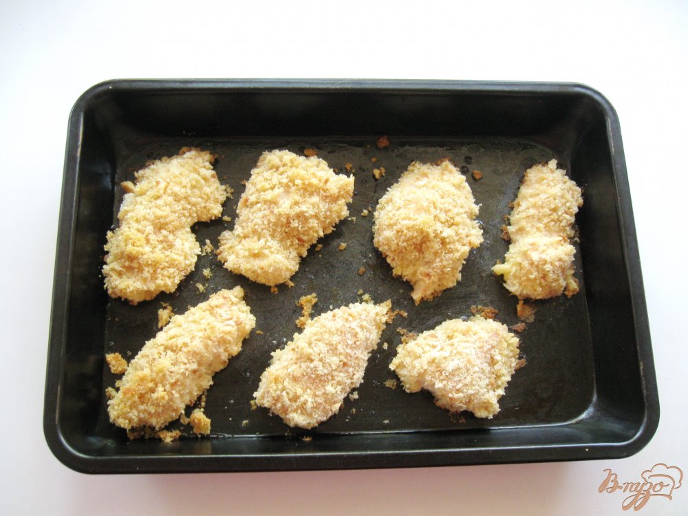 Куриное филе запеченное в сухарях Куриное филе запеченное в сухарях