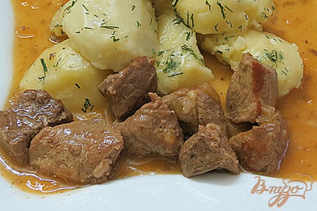 фото рецепта: Мясо в соусе по-деревенски