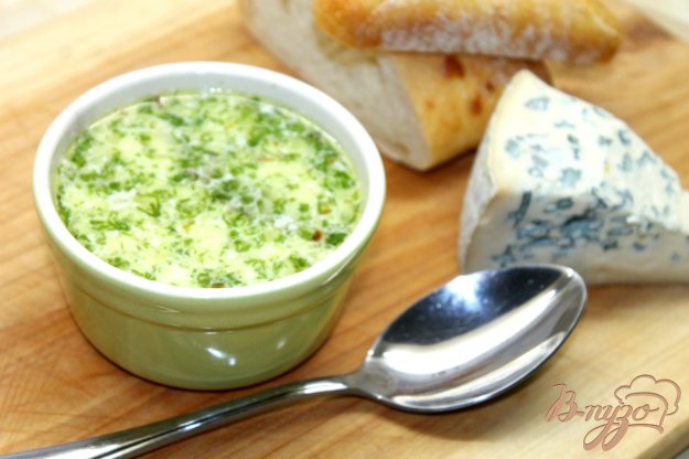 фото рецепта: Сливочный суп с курицей и колбасой