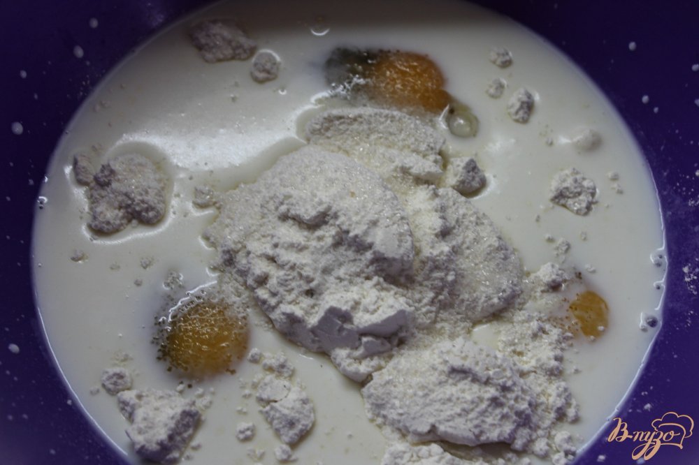 Фото приготовление рецепта: Шпинатные блинчики с курицей и грибами шаг №1