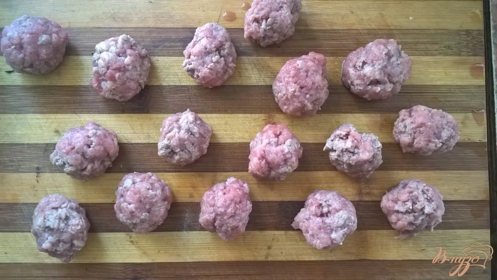 Суп с брокколи, цветной капустой и говяжьими фрикадельками Суп с брокколи, цветной капустой и говяжьими фрикадельками