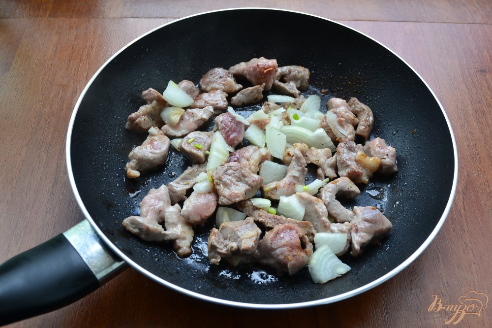 Свинина жареная с кабачками Свинина жареная с кабачками