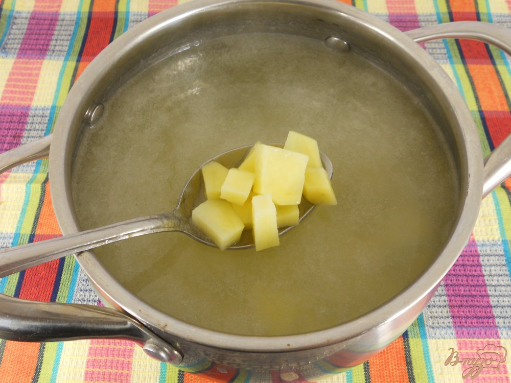 Картофельный суп с колбасой Картофельный суп с колбасой
