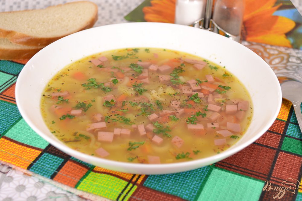 Картофельный суп с колбасой Картофельный суп с колбасой
