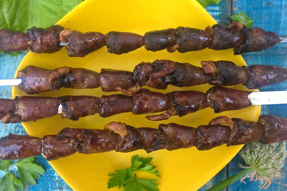 Фото приготовление рецепта: Шашлык из куриных сердечек шаг №5