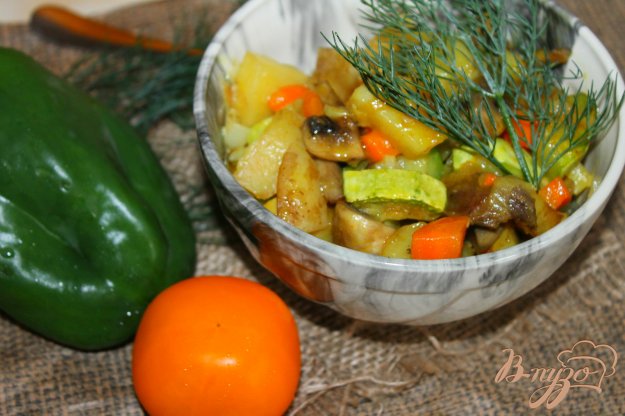 фото рецепта: Рагу из молодых овощей с куриным мясом