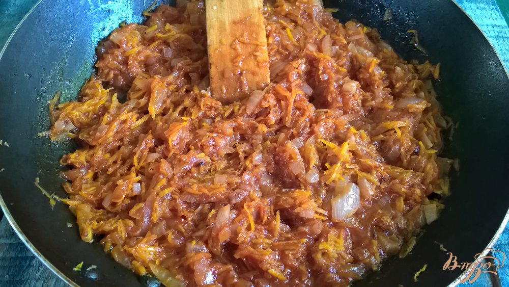 Фото приготовление рецепта: Кабачковая икра через мясорубку шаг №4