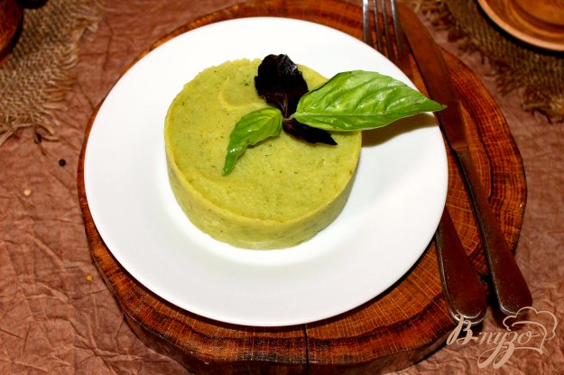 фото рецепта: Картофельное пюре с соусом Песто