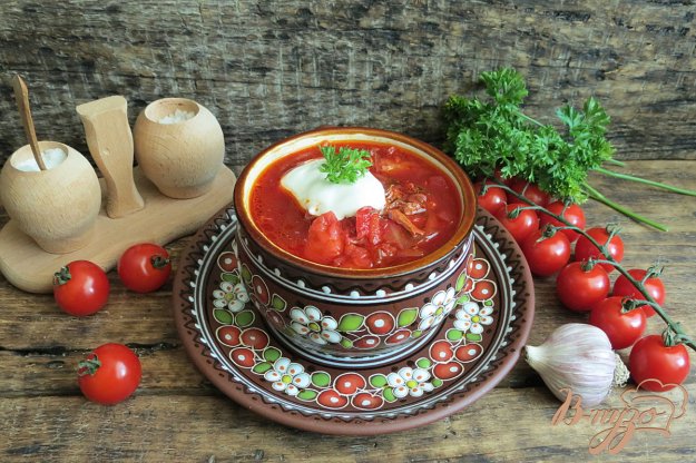 фото рецепта: Борщ со стручковой фасолью и ботвой