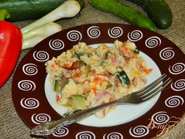 фото рецепта: Омлет с беконом и кабачками