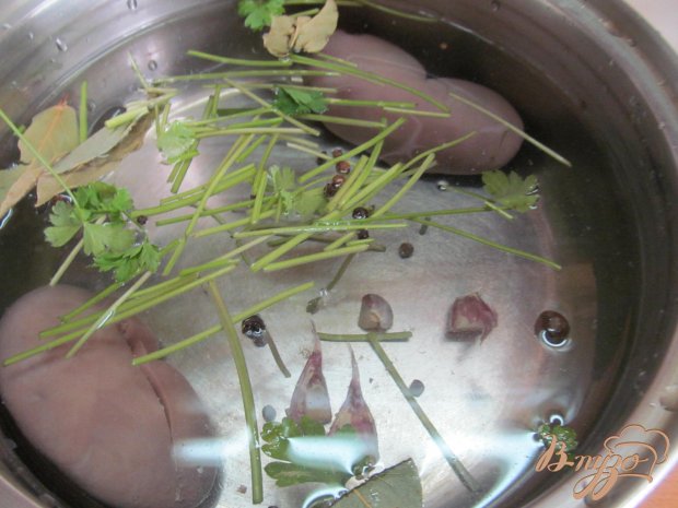 Овощной суп с грибами и перловкой на бульоне из почек 