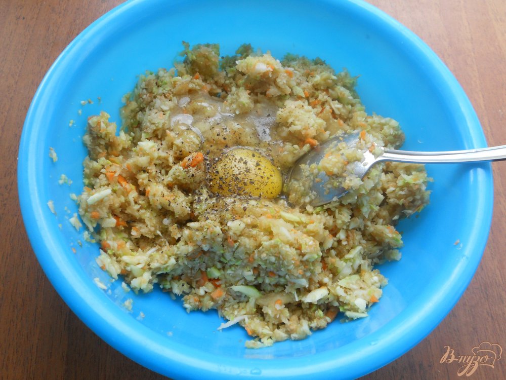 Овощные оладьи с мясным фаршем Овощные оладьи с мясным фаршем
