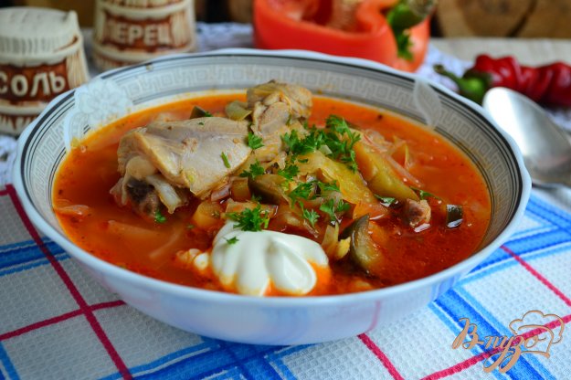 фото рецепта: Борщ с курицей и баклажанами