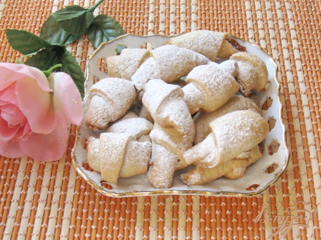 фото рецепта: Рогалики со сгущенным молоком