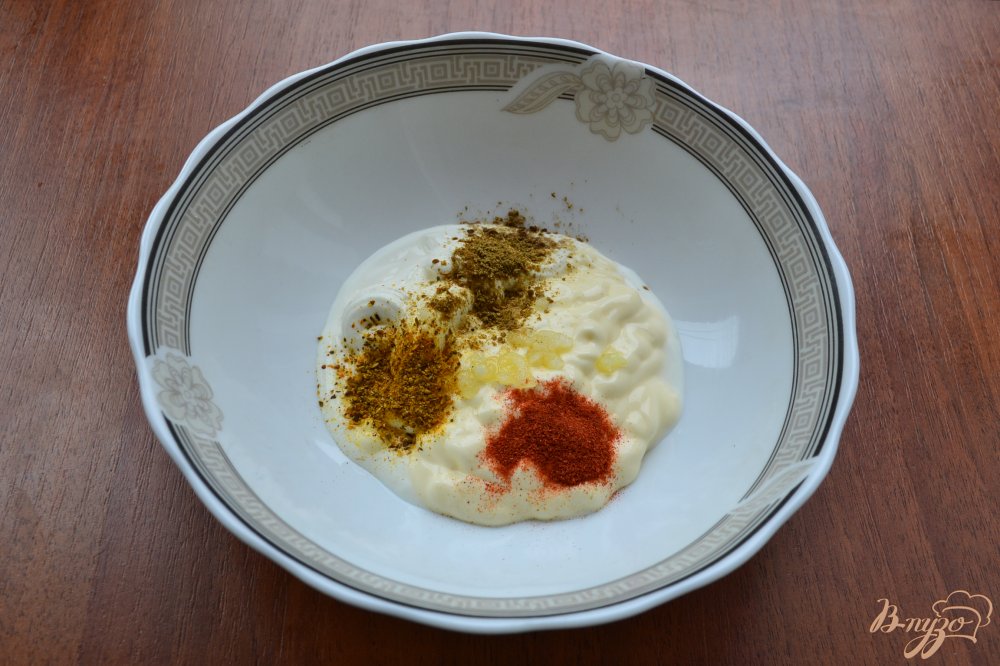 Фото приготовление рецепта: Вкуснейший соус для шаурмы шаг №3