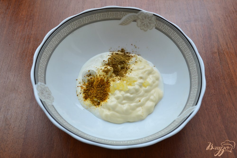 Фото приготовление рецепта: Вкуснейший соус для шаурмы шаг №2