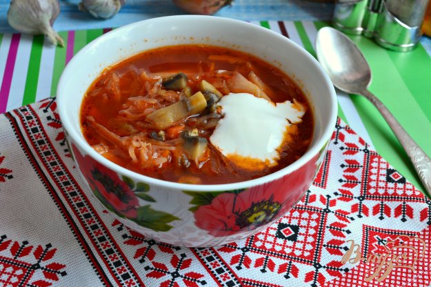 фото рецепта: Постный борщ с шампиньонами