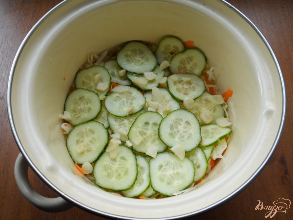 Капуста маринованная с огурцами Капуста маринованная с огурцами