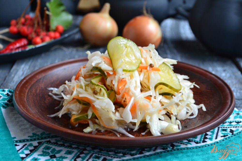 Капуста маринованная с огурцами Капуста маринованная с огурцами