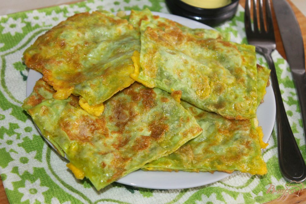 Фото приготовление рецепта: Конвертики из лаваша с мясом и помидорами шаг №8