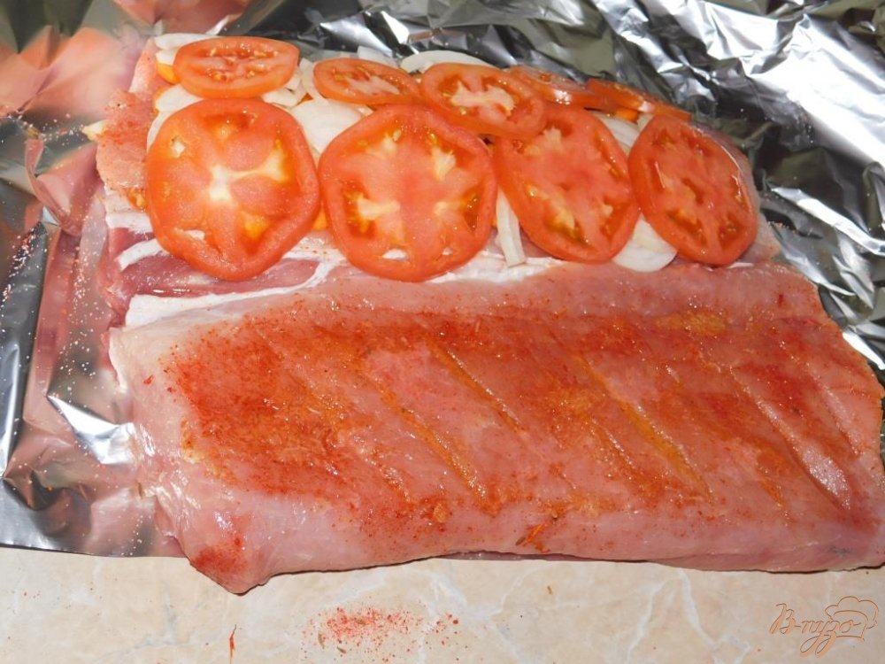 Фото приготовление рецепта: Запеченное мясо с начинкой шаг №4