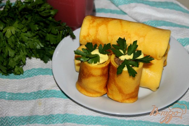 фото рецепта: Блинчики с мясом, сыром и зеленью