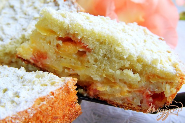 фото рецепта: Шарлотка с яблоками в мультиварке