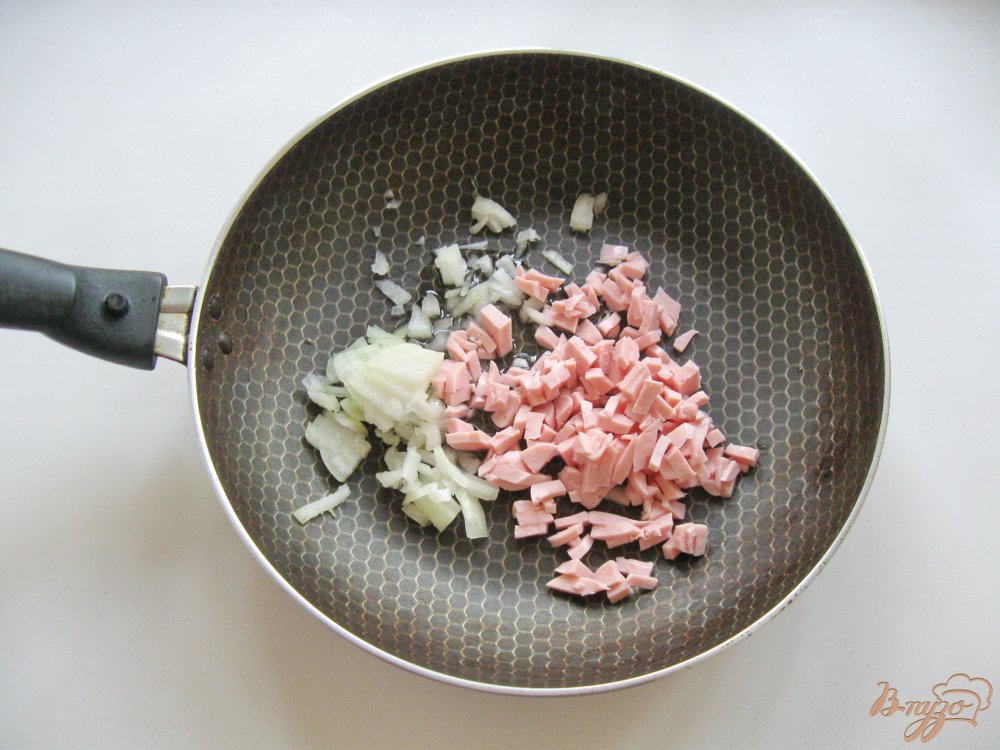 Помидоры фаршированные плавленым сыром и сосисками Помидоры фаршированные плавленым сыром и сосисками