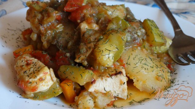 фото рецепта: Овощное рагу с курицей и карри