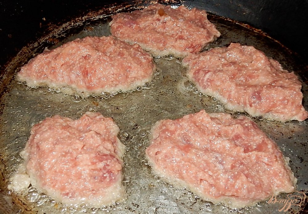 Фото приготовление рецепта: Оладьи из мяса индейки шаг №5